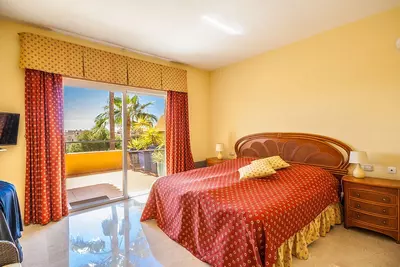 Middle Floor Apartment in Elviria