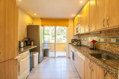 Middle Floor Apartment in Elviria