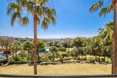 Middle Floor Apartment in Elviria