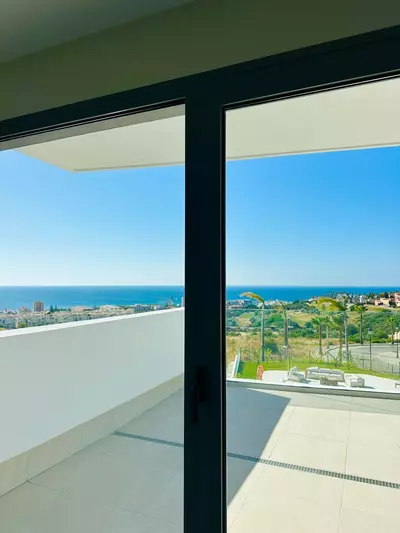 Middle Floor Apartment in Manilva