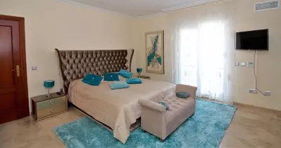 Detached Villa in El Paraiso