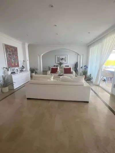 Detached Villa in El Paraiso