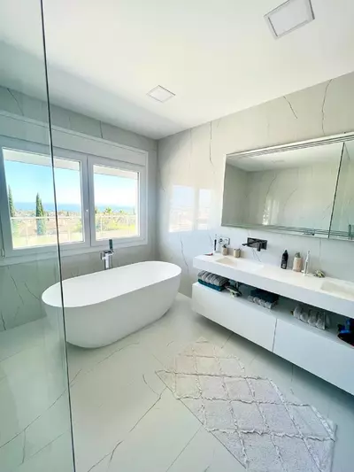 Detached Villa in El Paraiso