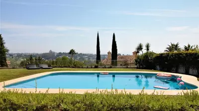 Detached Villa in El Paraiso
