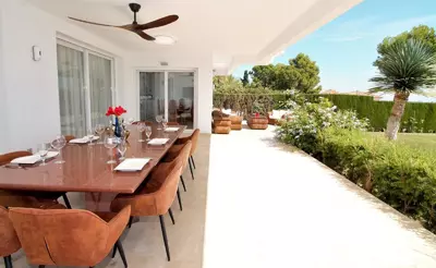 Detached Villa in El Paraiso