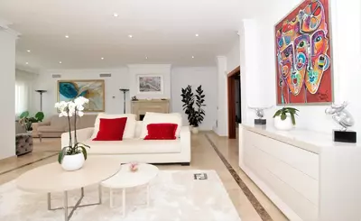 Detached Villa in El Paraiso