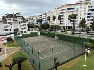 Middle Floor Apartment in Nueva Andalucía