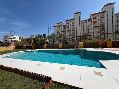 Middle Floor Apartment in Estepona