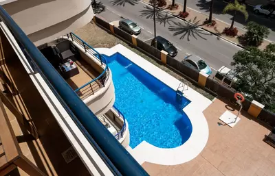 Middle Floor Apartment in Estepona
