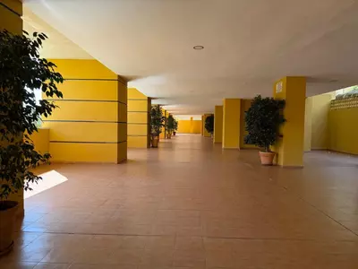 Middle Floor Apartment in Estepona