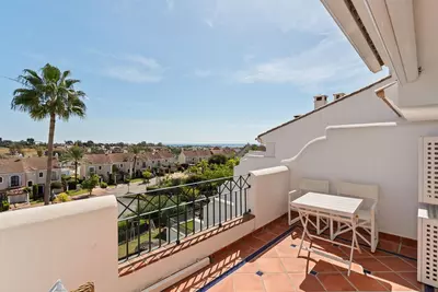 Townhouse in El Paraiso
