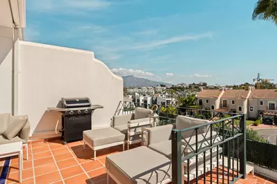 Townhouse in El Paraiso