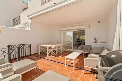 Townhouse in El Paraiso