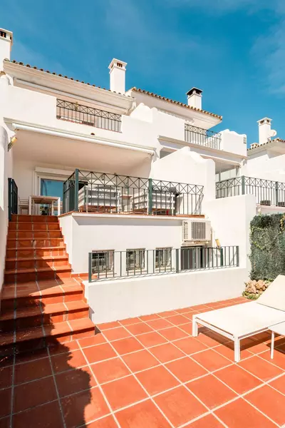 Townhouse in El Paraiso