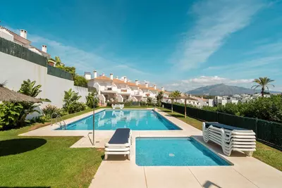 Townhouse in El Paraiso