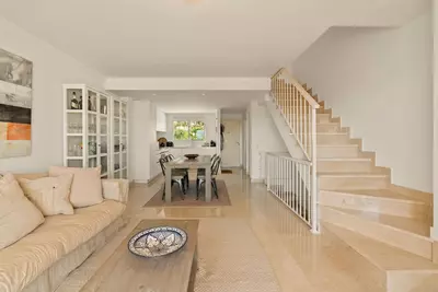 Townhouse in El Paraiso