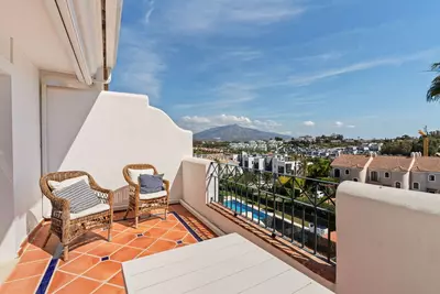 Townhouse in El Paraiso