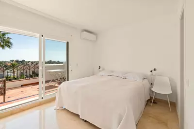 Townhouse in El Paraiso