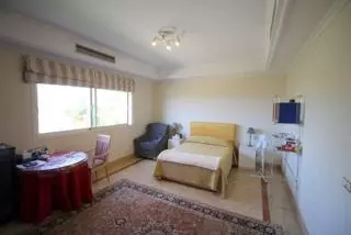 Middle Floor Apartment in Marbella