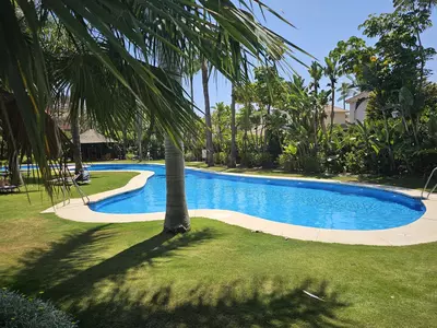 Middle Floor Apartment in Puerto Banús