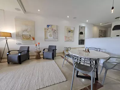 Middle Floor Apartment in Puerto Banús