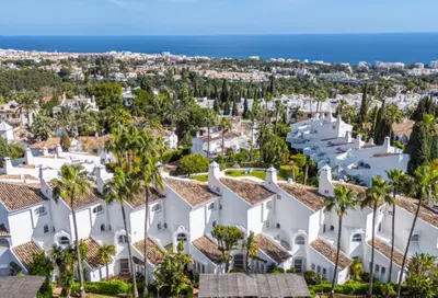 Semi-Detached House in Marbella