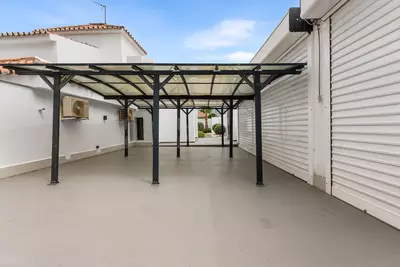 Detached Villa in Nueva Andalucía
