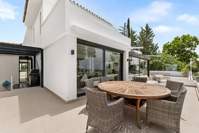 Detached Villa in Nueva Andalucía