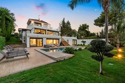 Detached Villa in Nueva Andalucía