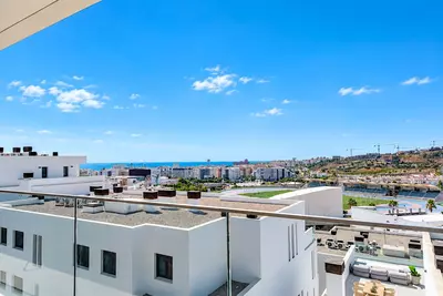 Middle Floor Apartment in Estepona