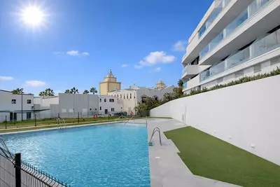 Middle Floor Apartment in Estepona