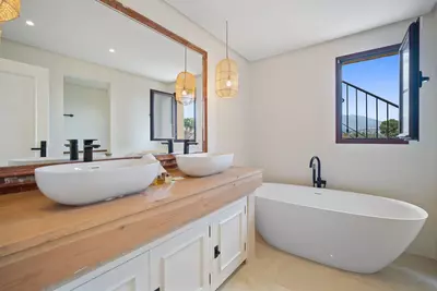 Semi-Detached House in Puerto Banús
