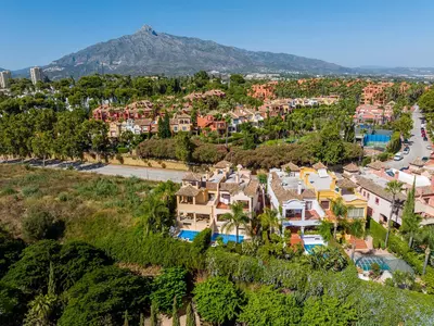 Semi-Detached House in Puerto Banús