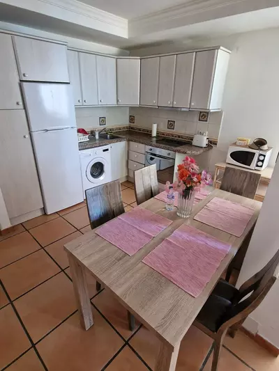 Middle Floor Apartment in Estepona