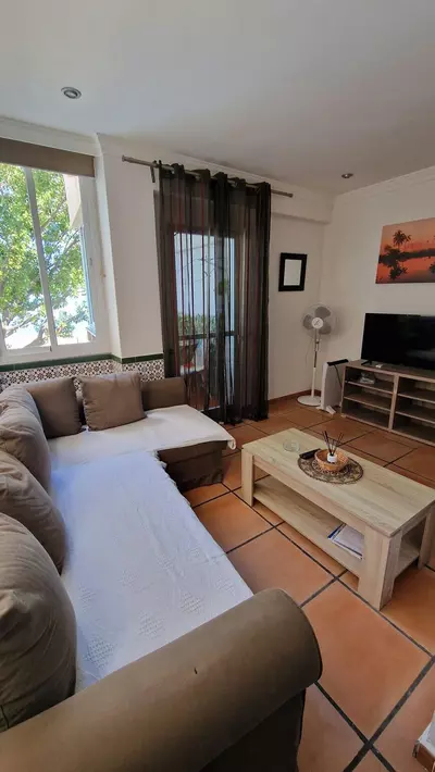Middle Floor Apartment in Estepona