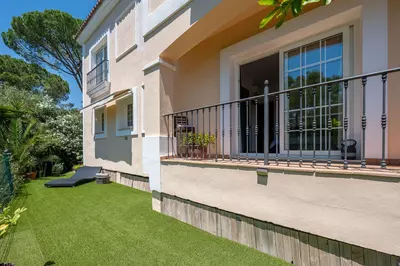 Semi-Detached House in Nueva Andalucía