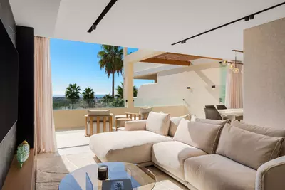 Middle Floor Apartment in Nueva Andalucía