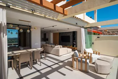 Middle Floor Apartment in Nueva Andalucía