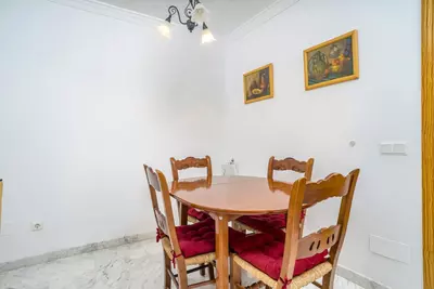 Middle Floor Apartment in Estepona
