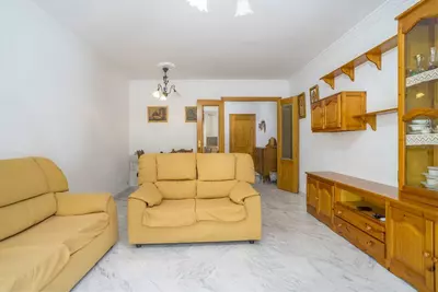 Middle Floor Apartment in Estepona