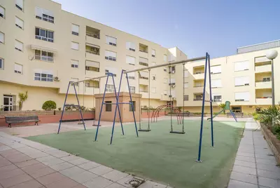 Middle Floor Apartment in Estepona