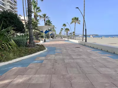 Middle Floor Apartment in Estepona