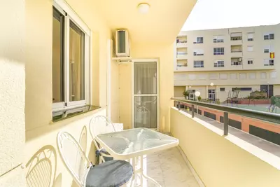 Middle Floor Apartment in Estepona