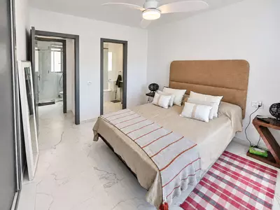 Middle Floor Apartment in Nueva Andalucía