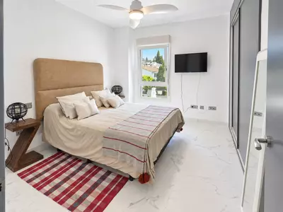 Middle Floor Apartment in Nueva Andalucía