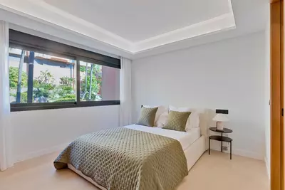 Middle Floor Apartment in Nueva Andalucía