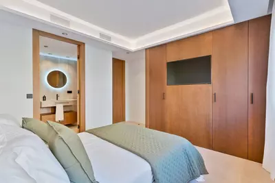Middle Floor Apartment in Nueva Andalucía