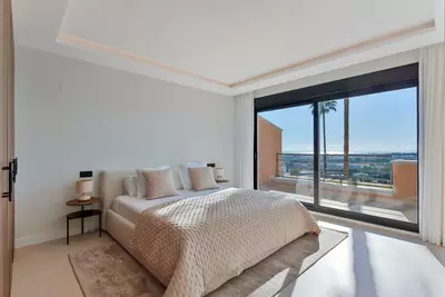 Middle Floor Apartment in Nueva Andalucía
