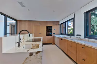 Middle Floor Apartment in Nueva Andalucía
