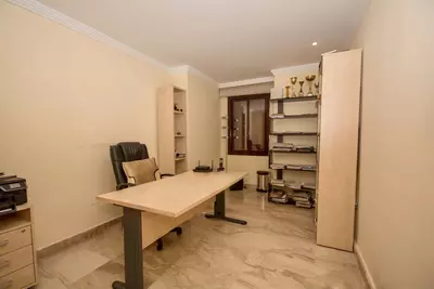 Middle Floor Apartment in Estepona